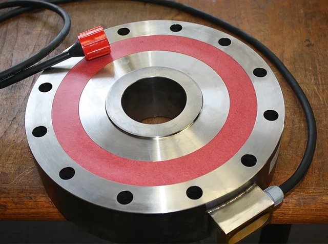 Go Hydraulic! Five Reasons to Invest in Hydraulic Load Cells